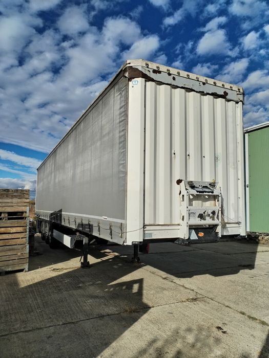 Semiremorci de vânzare.