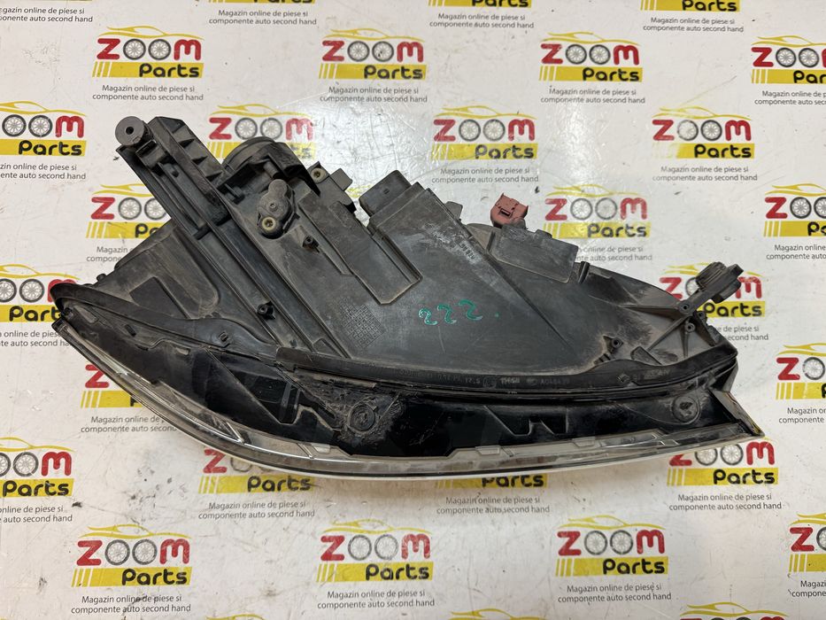 Far dreapta full LED matrix adaptive VW Passat B8 2016-2020