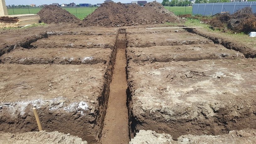 Inchiriez miniexcavator / excavator pentru diverse  sapaturi