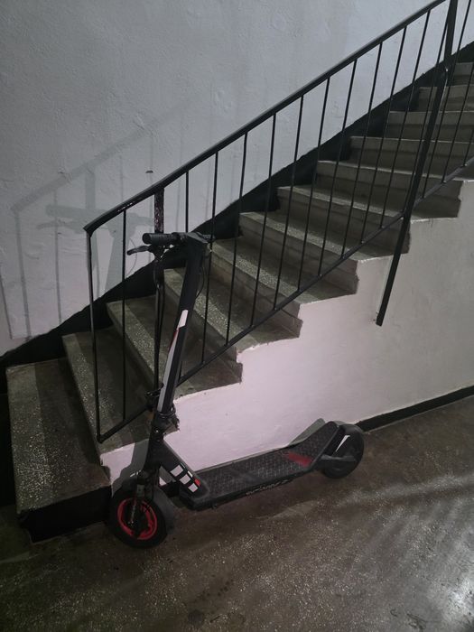 Vand trotineta aprilia esr2