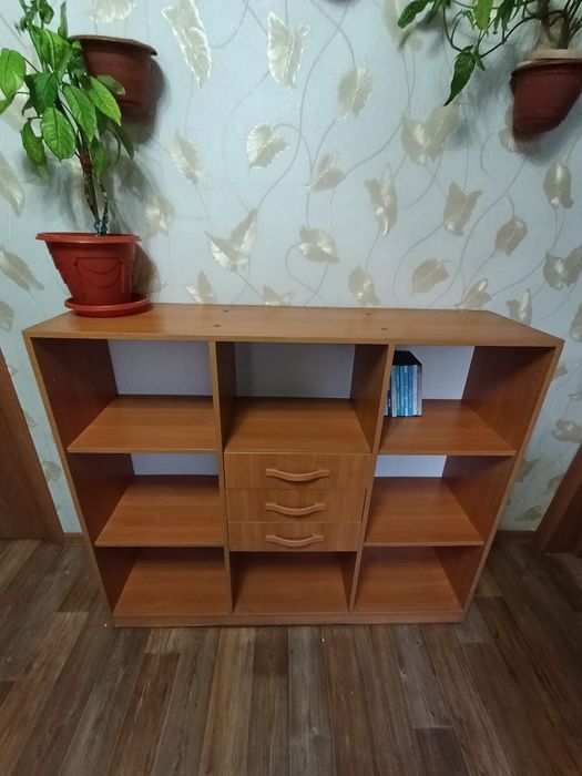 Стелаж для книг и  документов