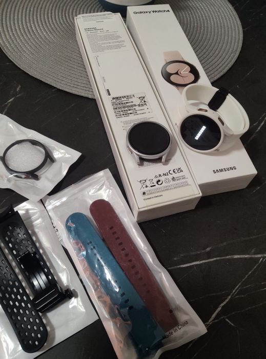 Samsung watch 4 Rose  Gold