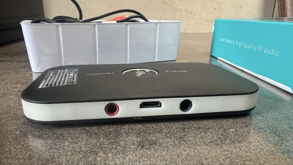 Adaptor audio wireless / bluetooth receiver/ transmiter