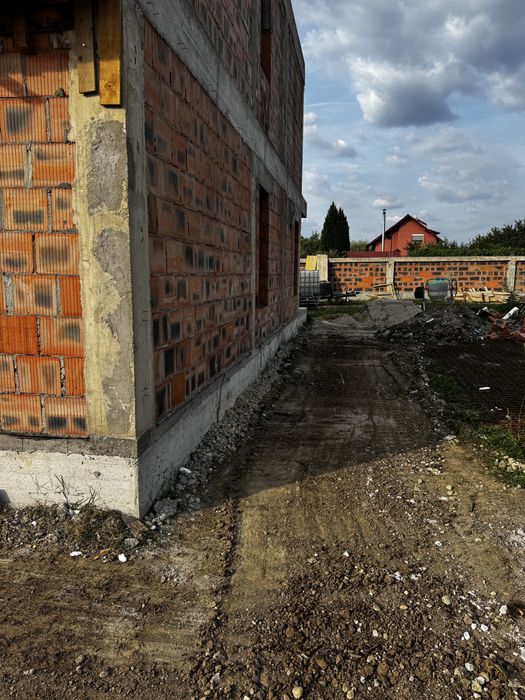 Case de vanzare în complex privat
