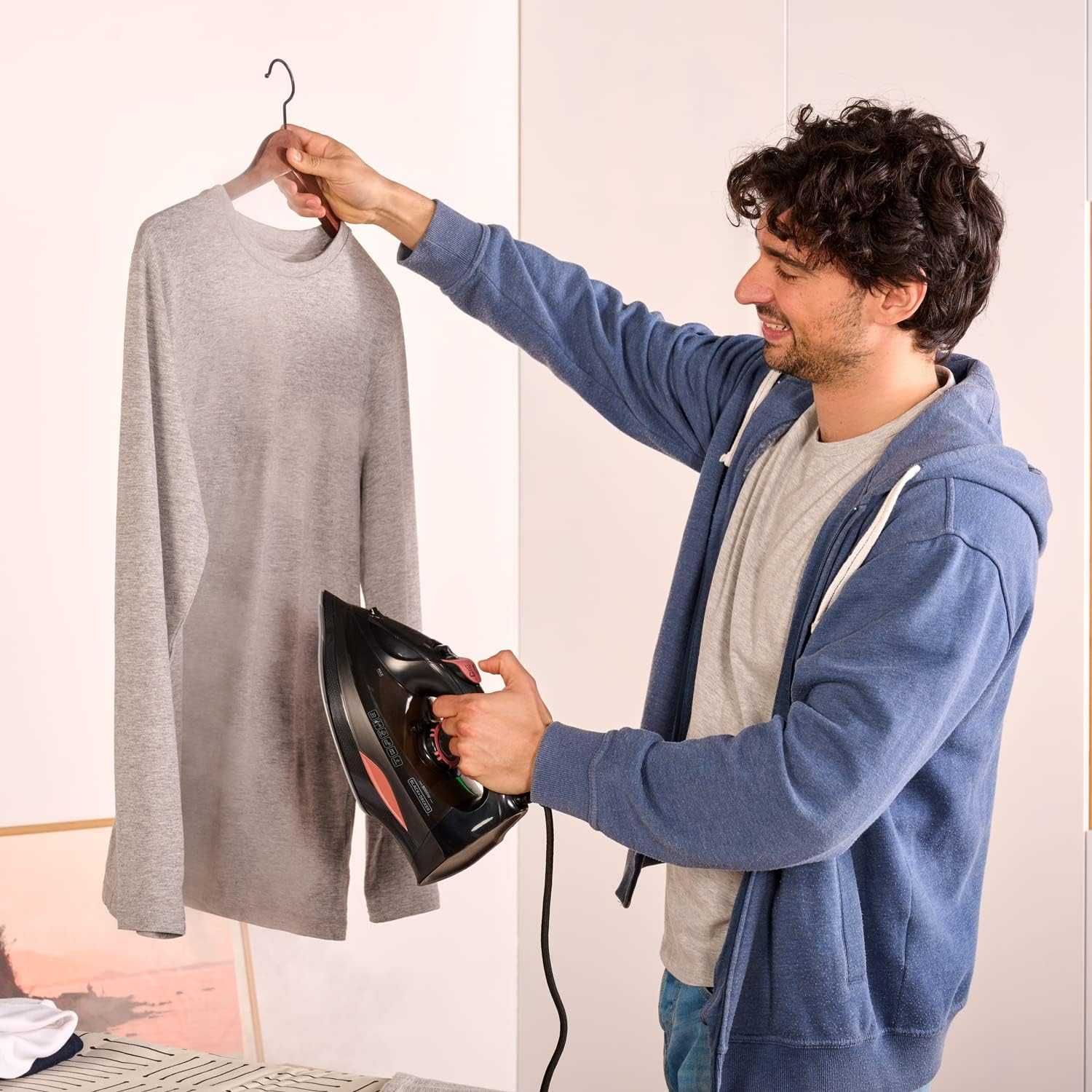 Парна ютия BLACK+DECKER BXIR3000E, 3000W, Керамична повърхност