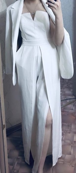 Белый комбинезон, почти новый,стильный комбинезон,1раз надевала,наряд