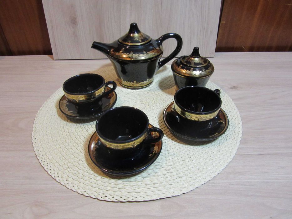 Сервиз за кафе от черна керамика