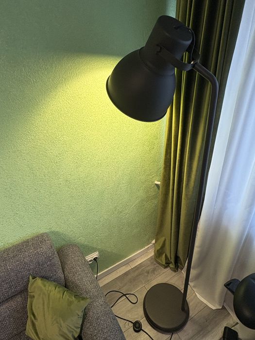 Vand lampadar HEKTAR, gri închis aproape nou