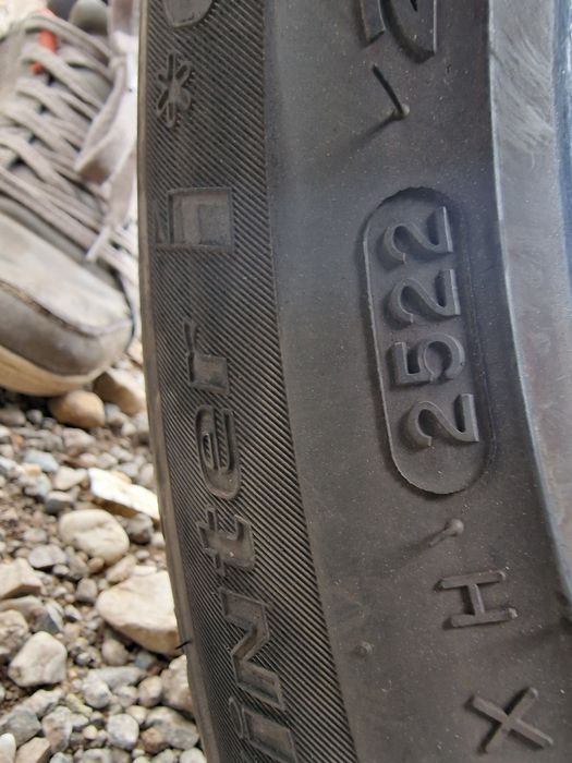 Anvelope 225/50R17 marca Hankook, DOT 2022,7 mm