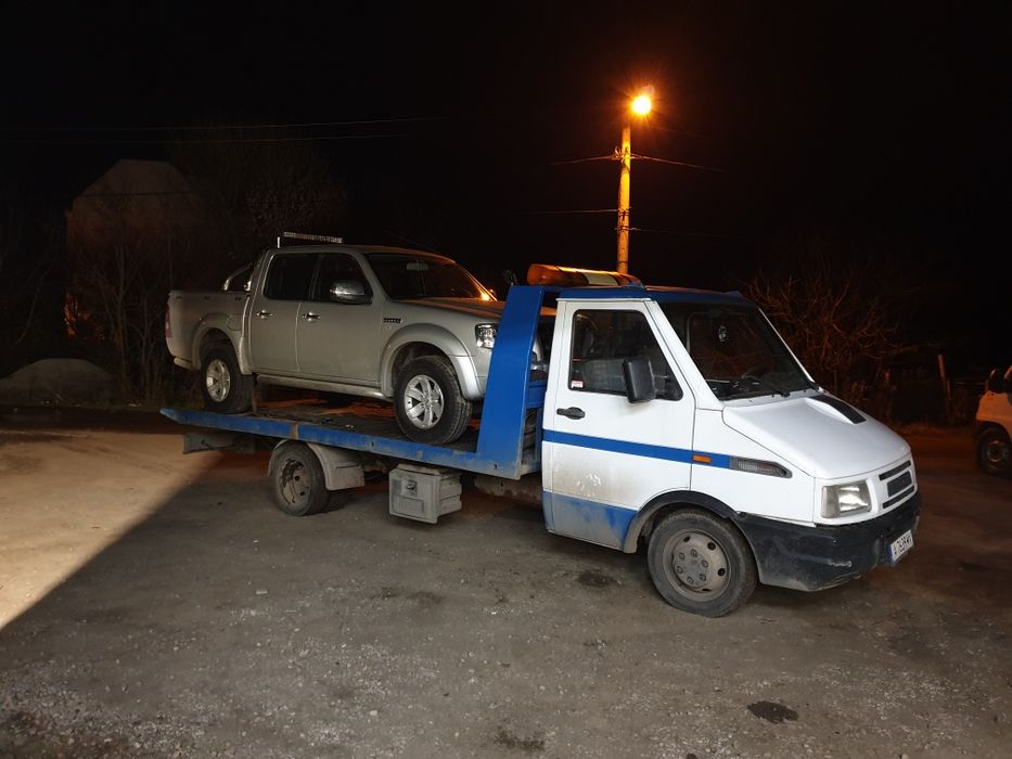 Автосервиз на самообслужване в Бургас | Подемник под наем, инструменти