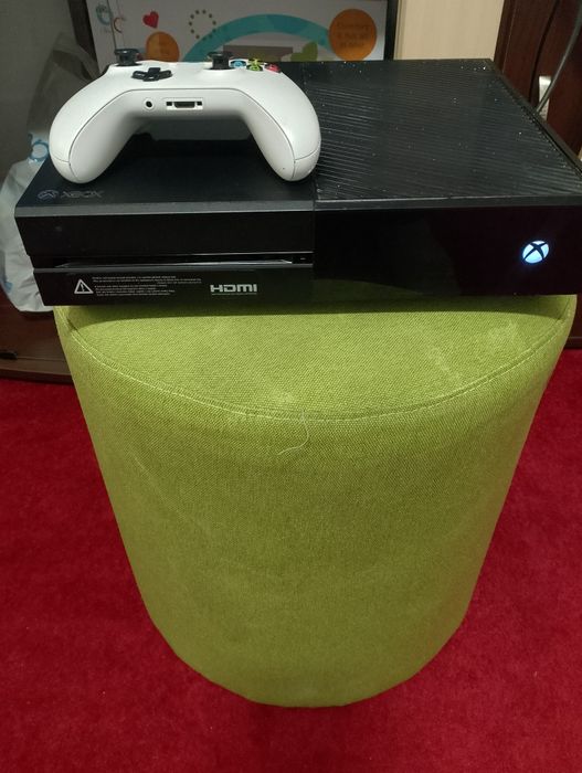 Xbox One + Controller