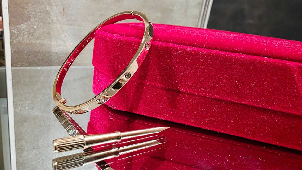 CARTIER Love Rose Gold 10 Diamonds Small Model Гривна с Отверка