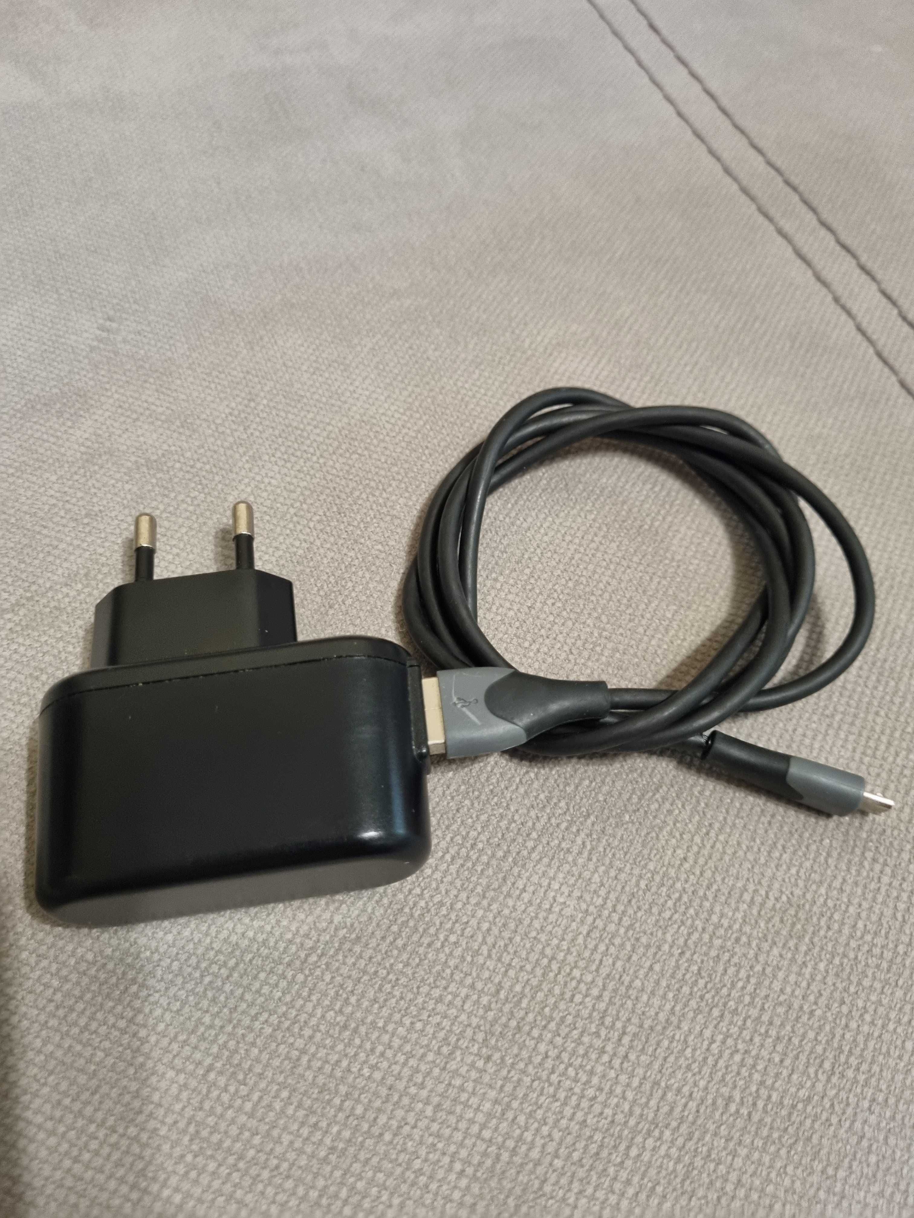 Incarcator telefon cu cablu micro Usb