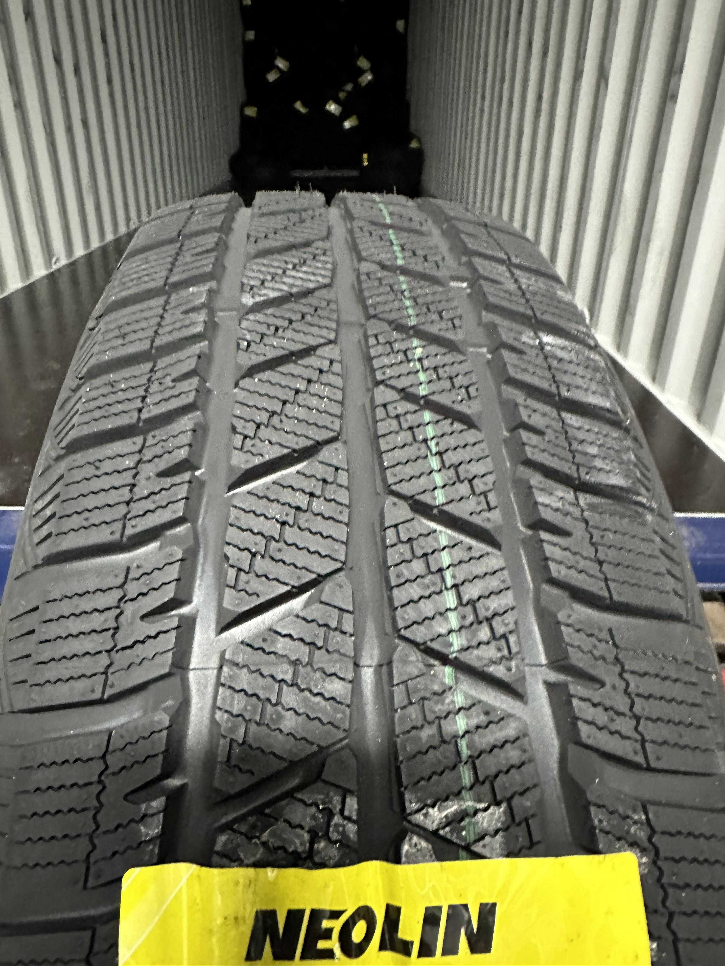 Нови зимни бусови гуми NEOLIN NEOWINTER 205/65R16C 107/105R НОВ DOT