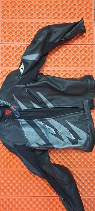 Echipament Moto Dainese Jachetă,Pantaloni și Bocanci Stare Foarte Bună