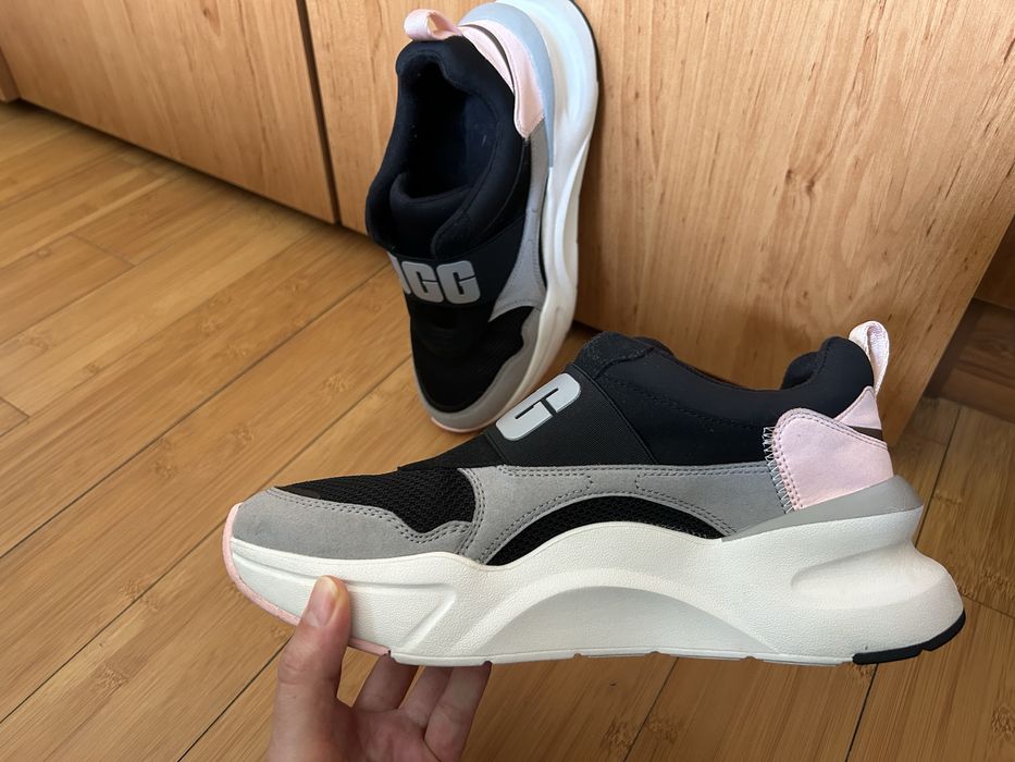UGG La Flex.