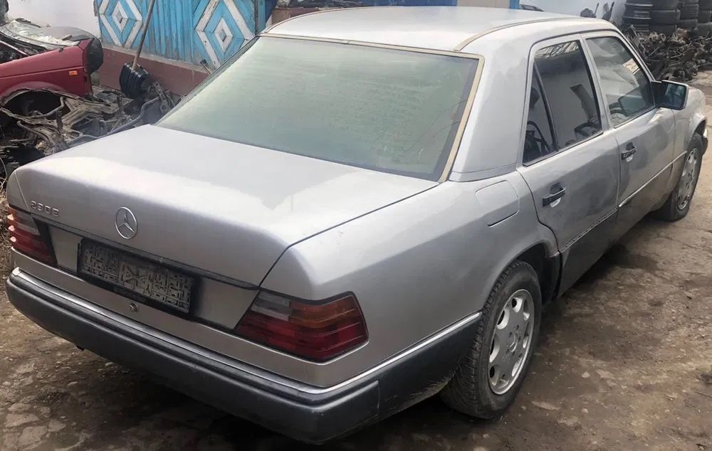 Мерседес W124 по запчастям