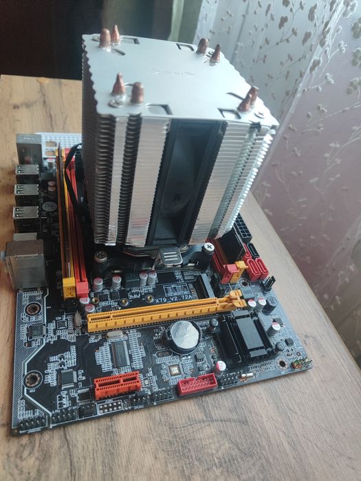 XEON E5 2660 / KLISSRE X79 / DDR3 32 GB / LGA 2011 / Комплект