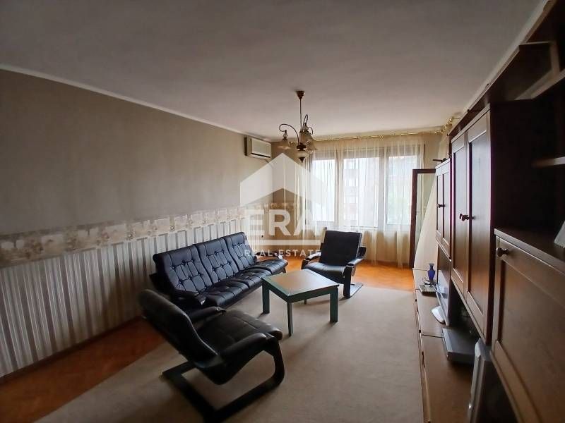 Продава се Тристаен апартамент в Плевен, Сторгозия - 100 кв.м за 1599 €/кв.м - Снимка #8