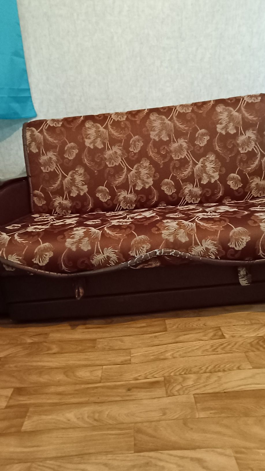 Диван жиналмалы сатылады, раскладной диван продается, раскладной диван