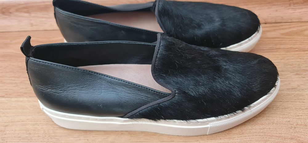 Сникърси естествена кожа