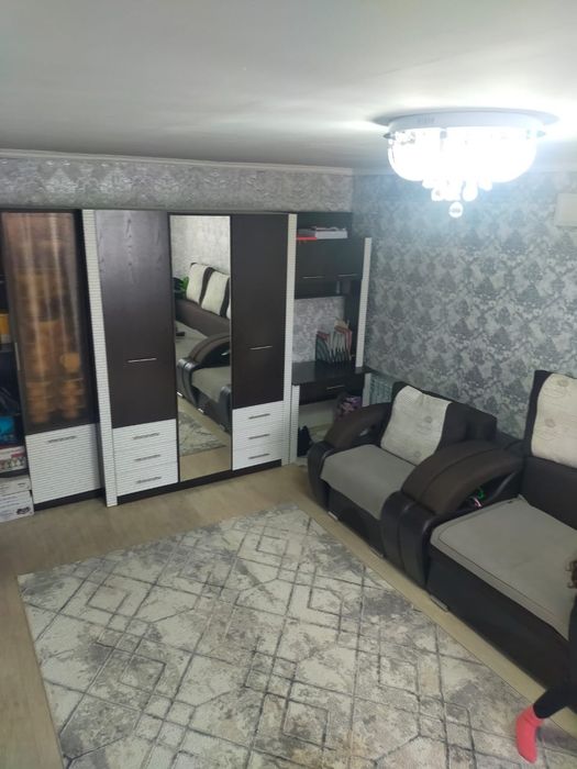 Продам или обменяю 2 х квартиру на частный дом.