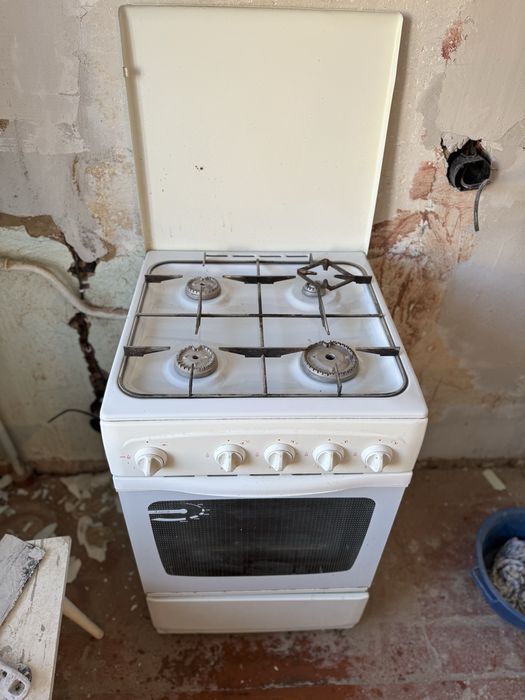 Газовая плита! Самовывоз.