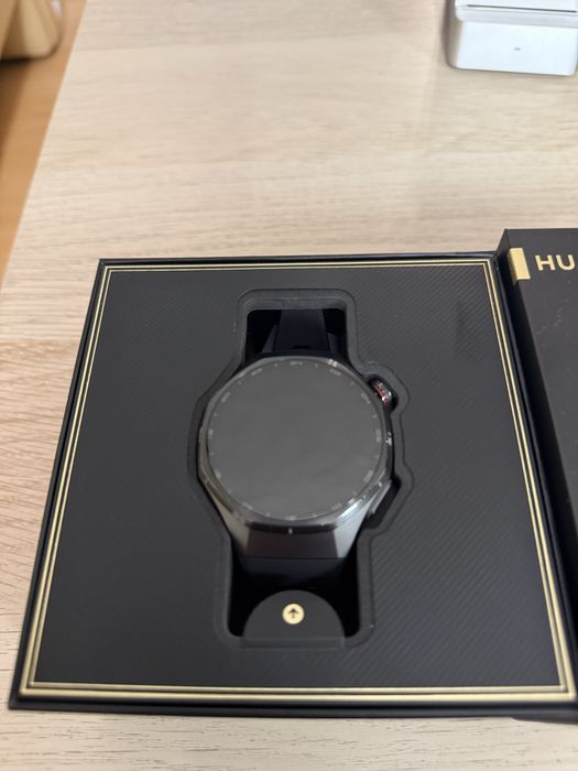 Vând Huawei Watch GT6 Pro nou