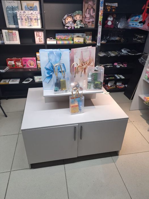 Продается островок  для магазина.