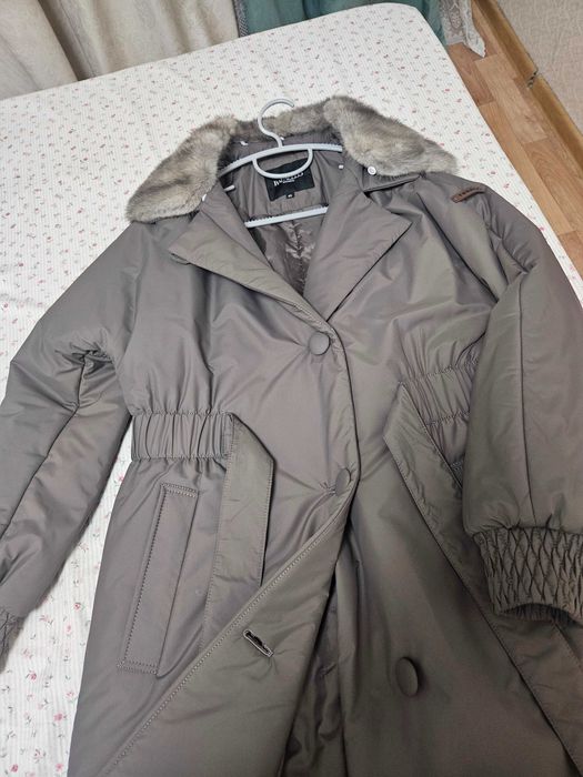 Пальто-куртка зимняя на верблюжке.Новое.