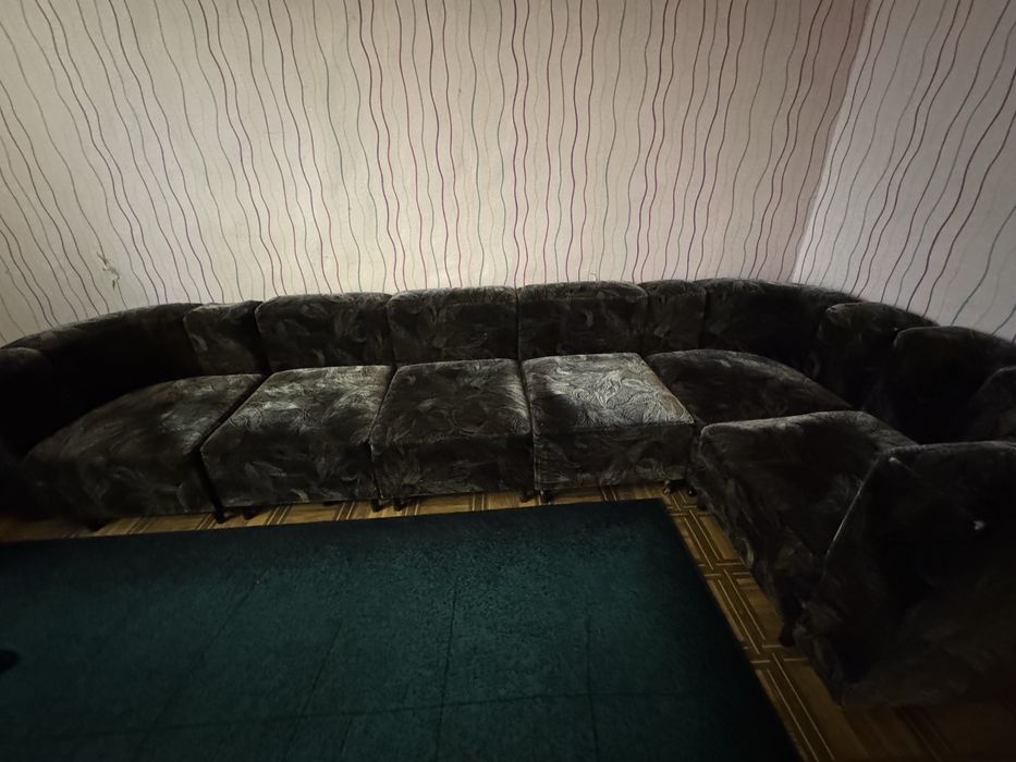 Продам мягкий уголок диаан и 2 кресла