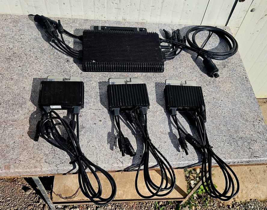 3 buc SolarEdge power Optimizator  / 1 Buc  Hoymiles  microinvertor