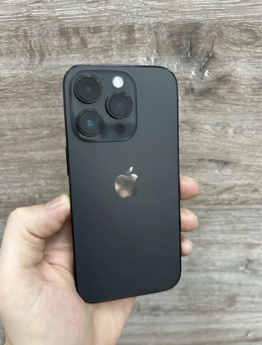 Срочно продам айфон 13 128гб