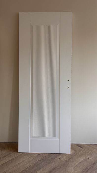 Бели интериорни врати