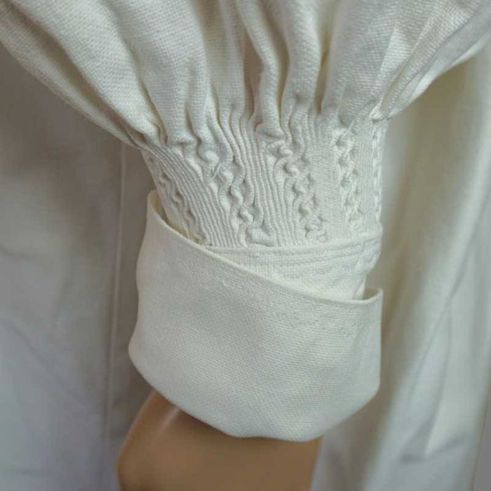 Camasa traditionala veche din Banat lucrata manual masura M