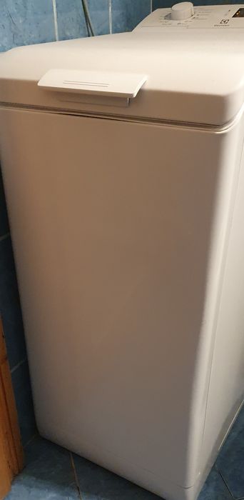 Mașină de spălat rufe cu încărcare verticală Electrolux