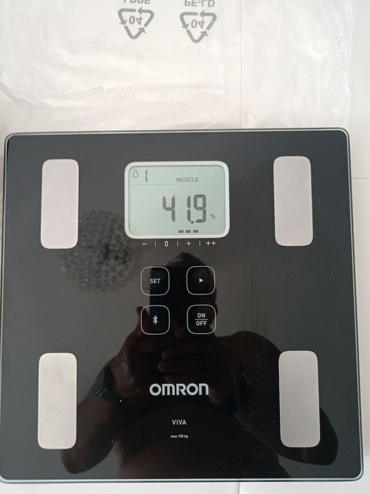 Vând cantar cu monitor compoziție corporala,cu app mobil, bluethooth,n