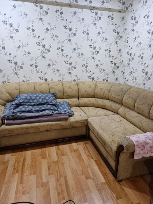 Стенка и диван состояние отличное