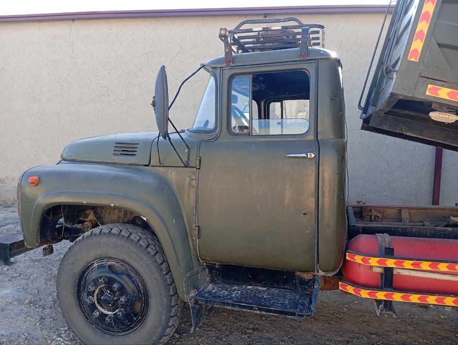 Zil 130 sotiladi