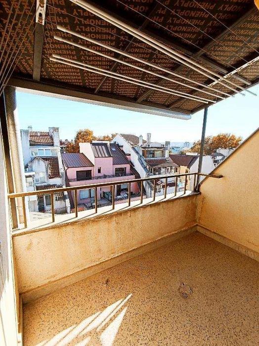 Тристаен апартамент, под наем, Окръжна болница