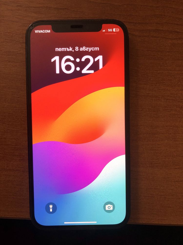 Iphone 12 pro,отлично състояние и Iphone 8 в много добро състояние