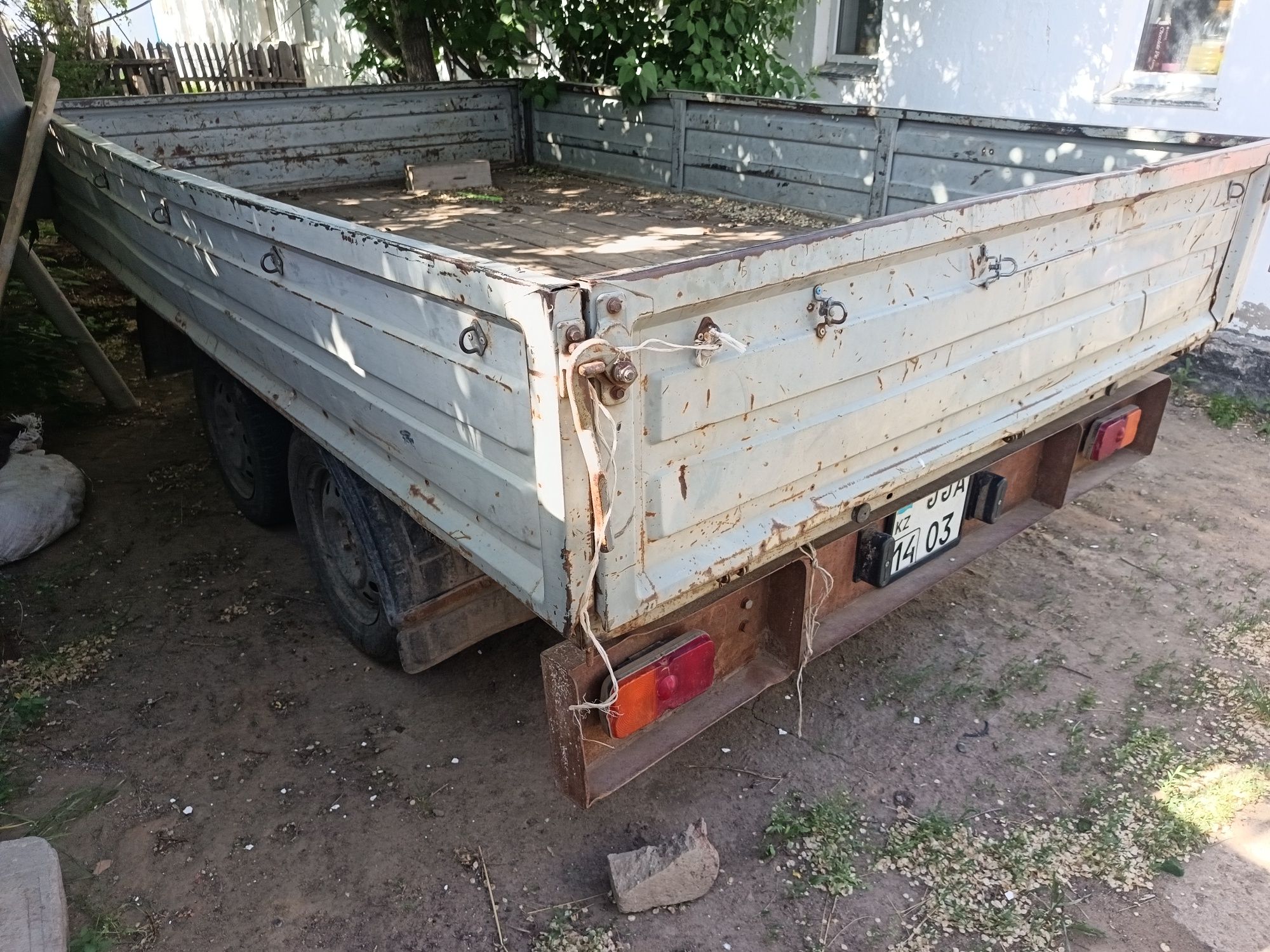 Прицеп легковой,