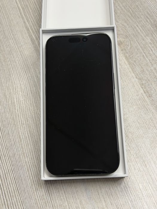 Vand iPhone 16 pro 256Gb