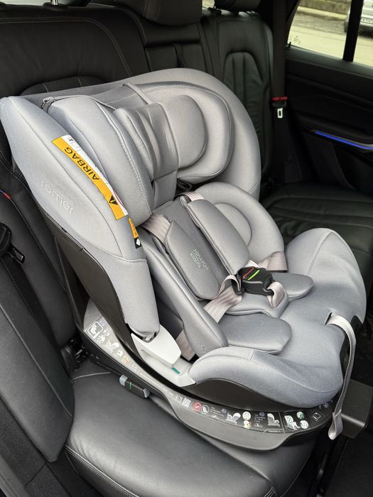 Стол за кола Britax Römer Swivel, 40-125 см (до 7 години).