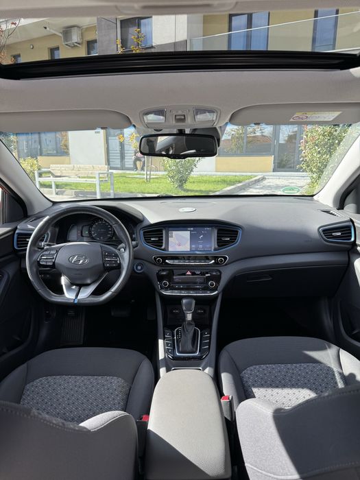 Hyundai Ioniq PLUG-IN Hybrid - 55.000km