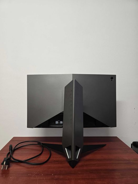 Monitor Alienware 240hz