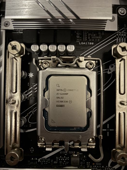 Procesor i5 12400f nou