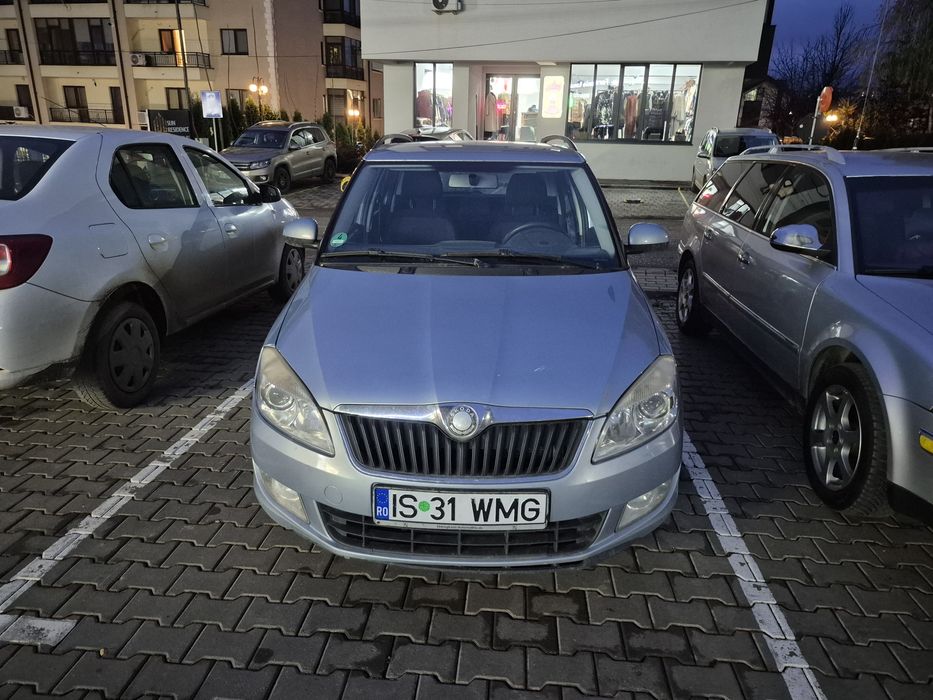 Skoda Fabia 2011, cauciucuri noi iarnă/vară pe jante diferite