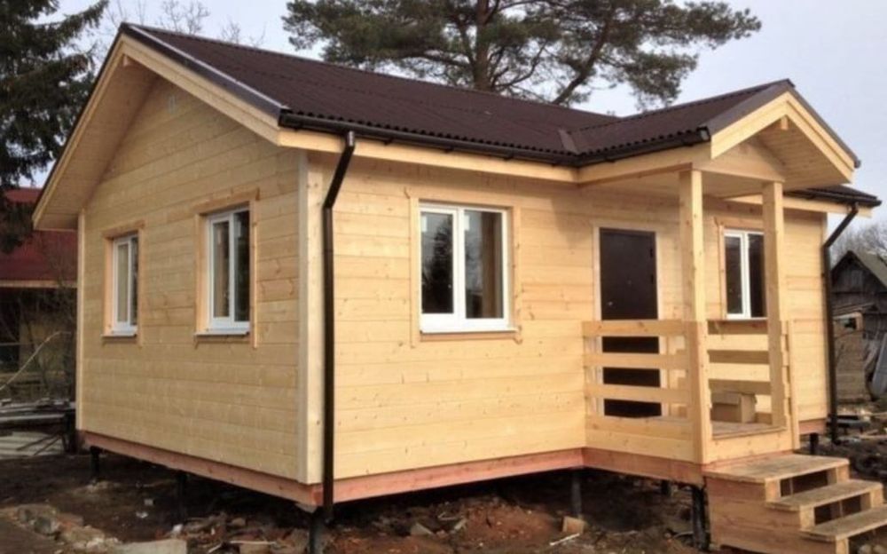Vindem căsuțe din lemn sau din panou sandwich
