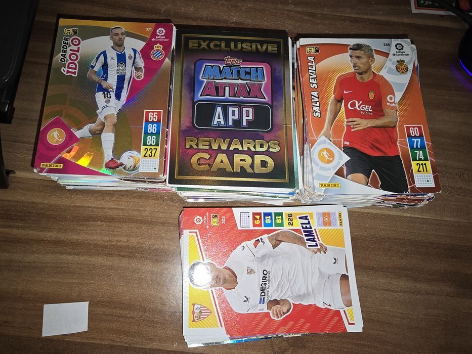 Set cu 1000 de carduri,Panini și Topps, stare bună, 150 lei